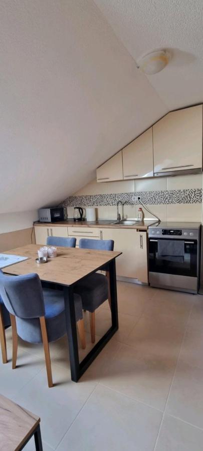 Apartman Avram Kotor Varos Buitenkant foto
