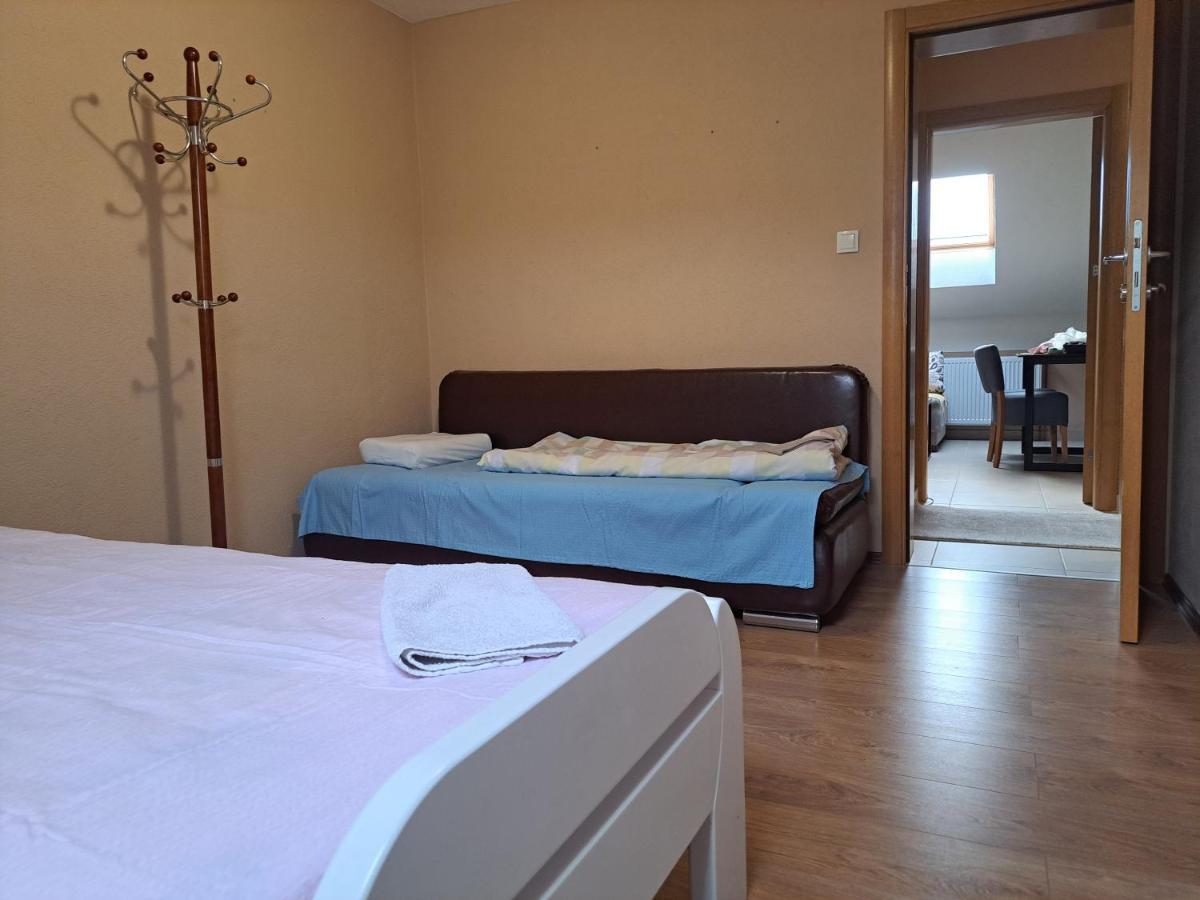 Apartman Avram Kotor Varos Buitenkant foto