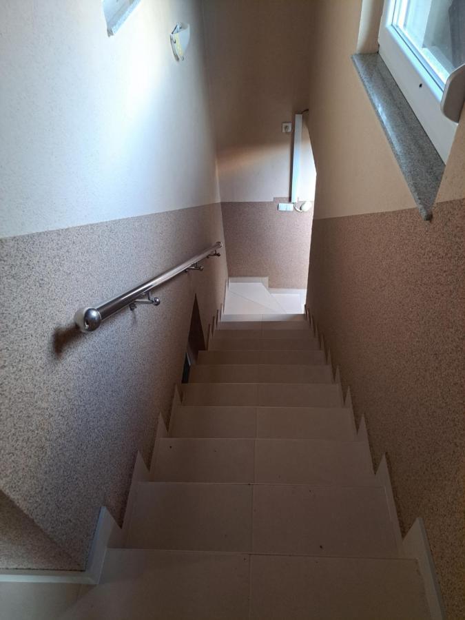 Apartman Avram Kotor Varos Buitenkant foto